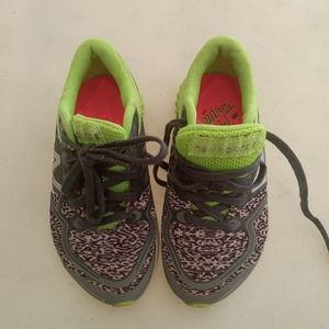 New balance sneakers little kid size 11